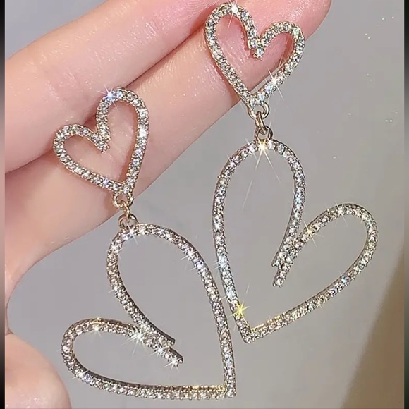 NWOT - Double Rhinestone Heart Earrings - Picture 3 of 6